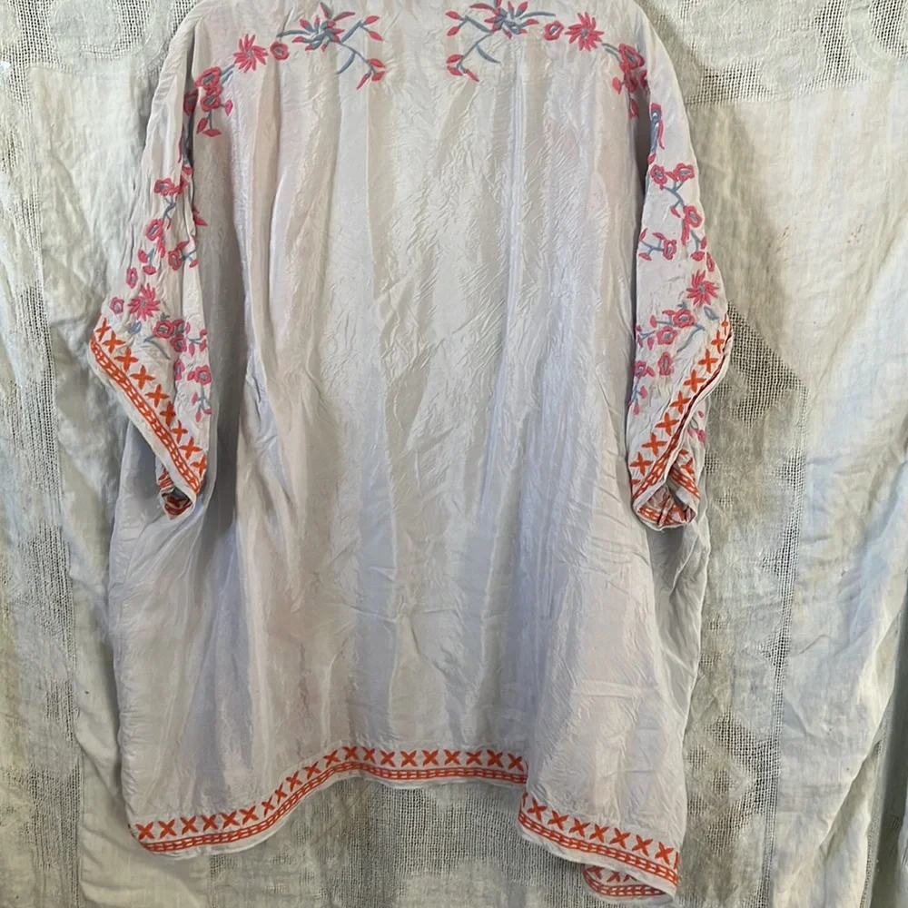 🌈 Embroidered Kimono - Picture 5 of 5